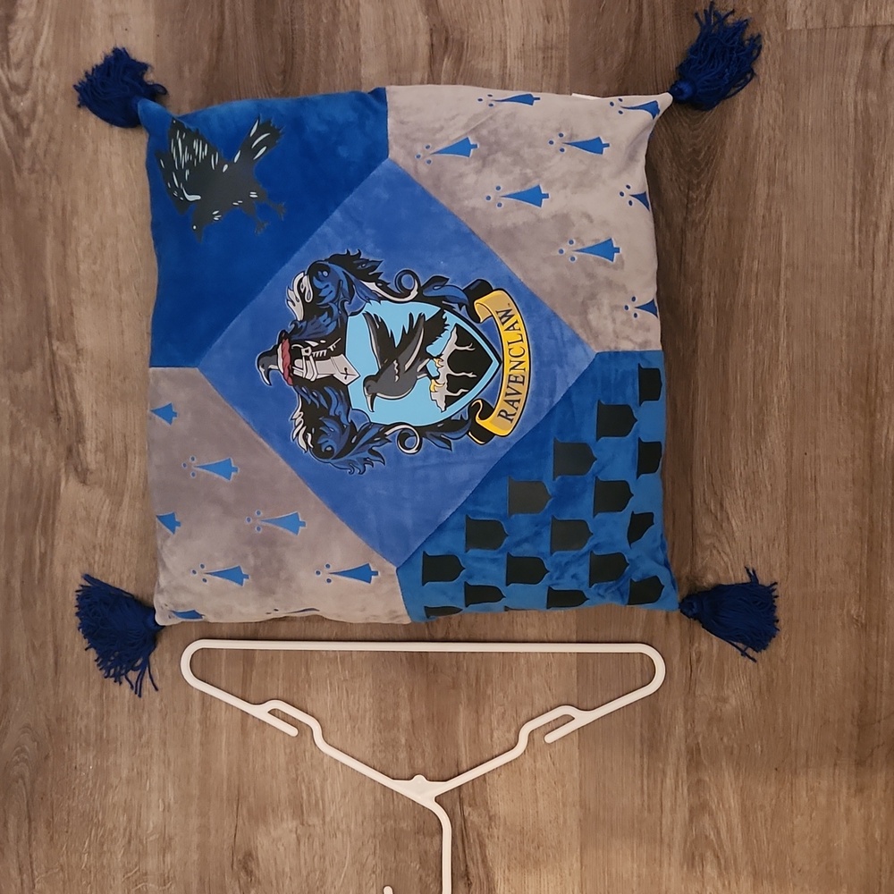 HARRY POTTER: Ravenclaw Throw Pillow - Picture 2 of 11